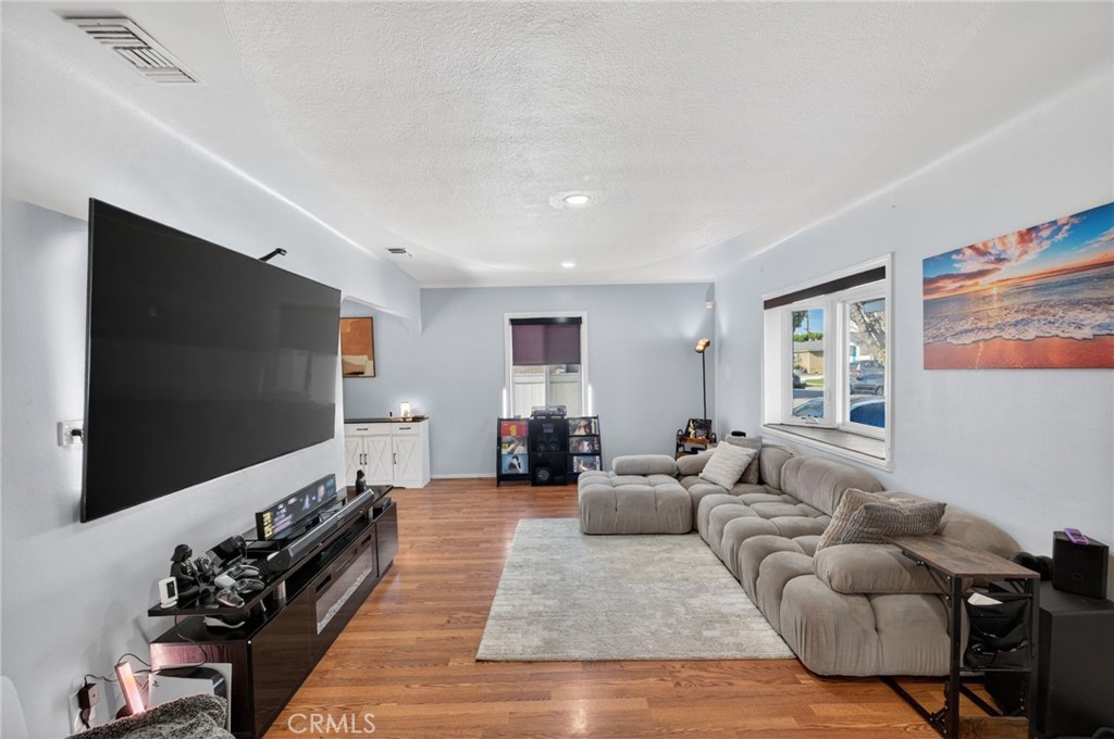 6153 Briercrest Avenue