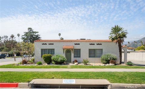 Photo of 101 W Bennett Avenue, Glendora, CA 91741 (MLS # CV25183211)