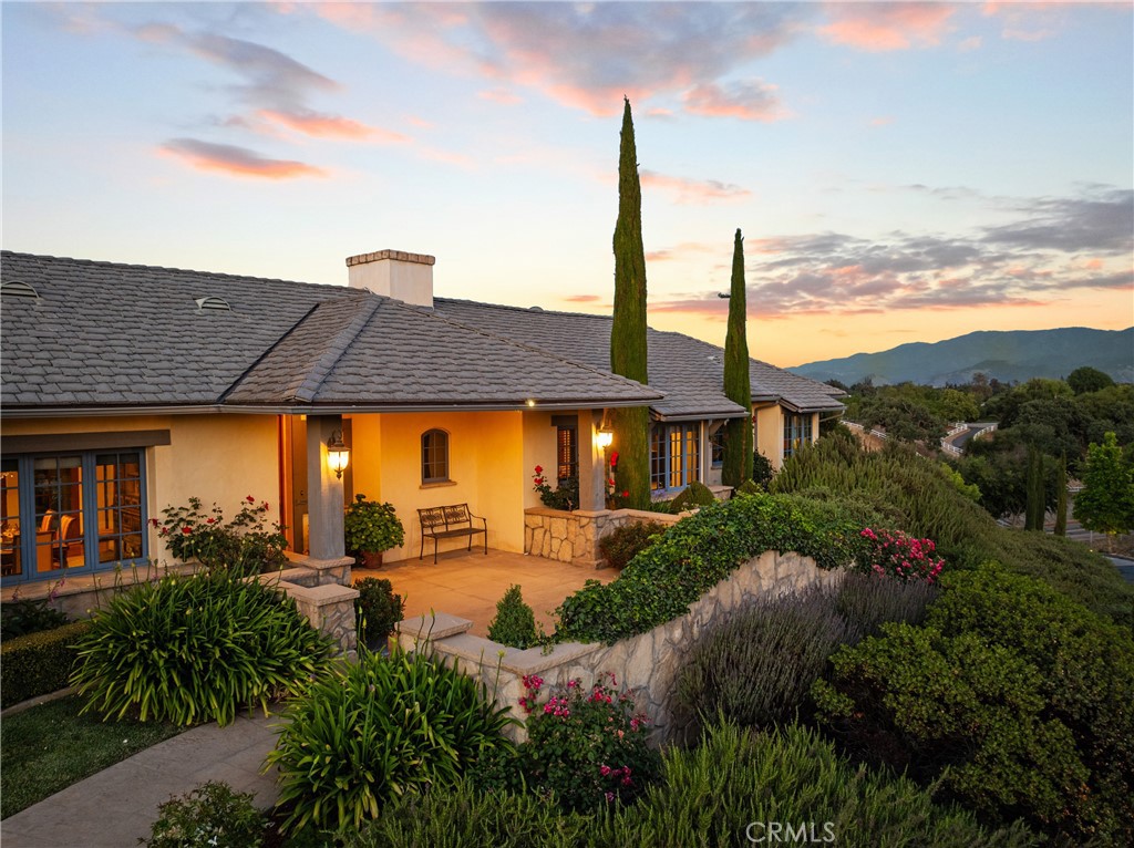 1559 Rolling Hills Road