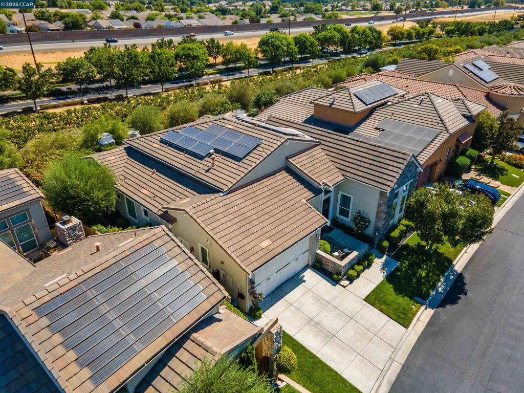 TRILOGY VINEYARDS - Residential