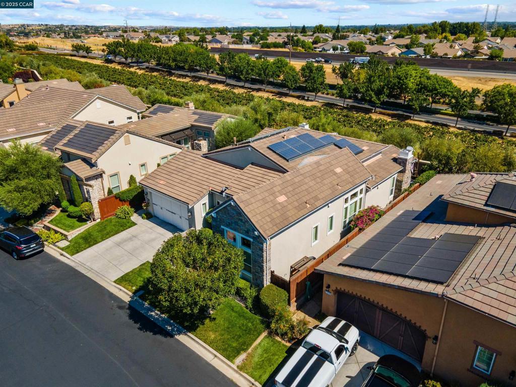 TRILOGY VINEYARDS - Residential