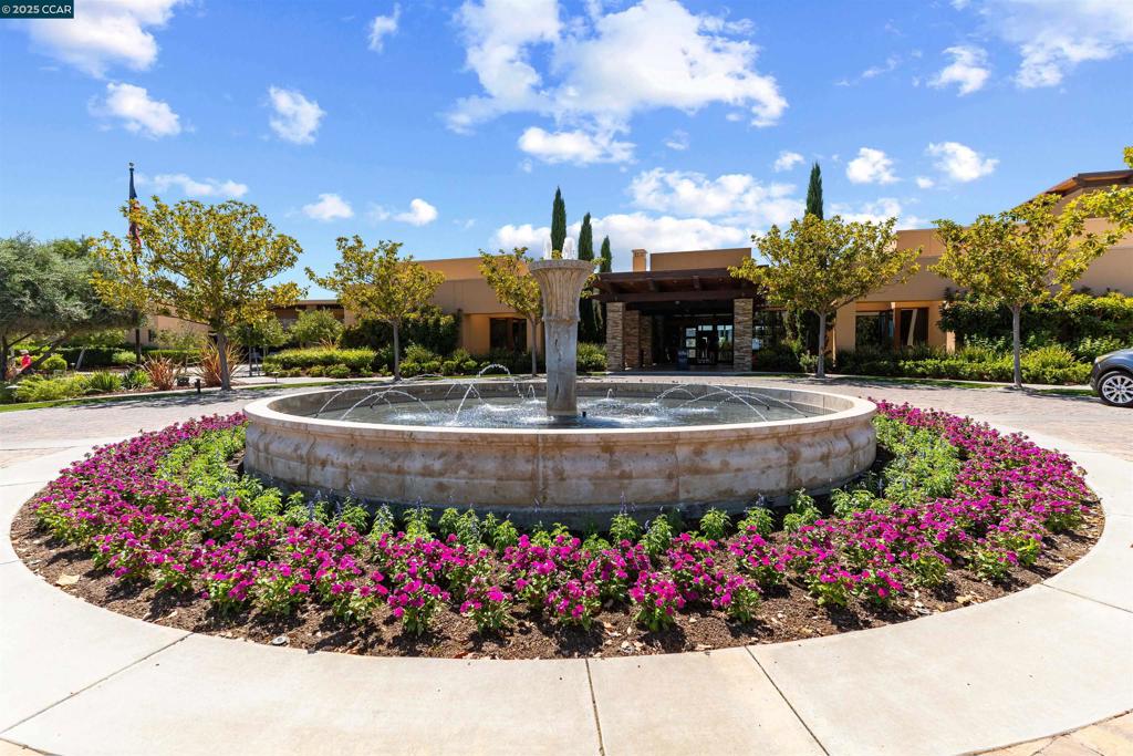 TRILOGY VINEYARDS - Residential