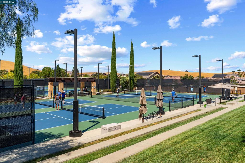 TRILOGY VINEYARDS - Residential