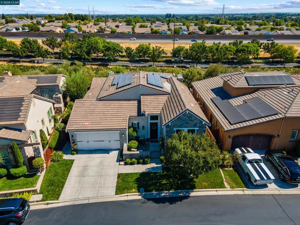 TRILOGY VINEYARDS - Residential