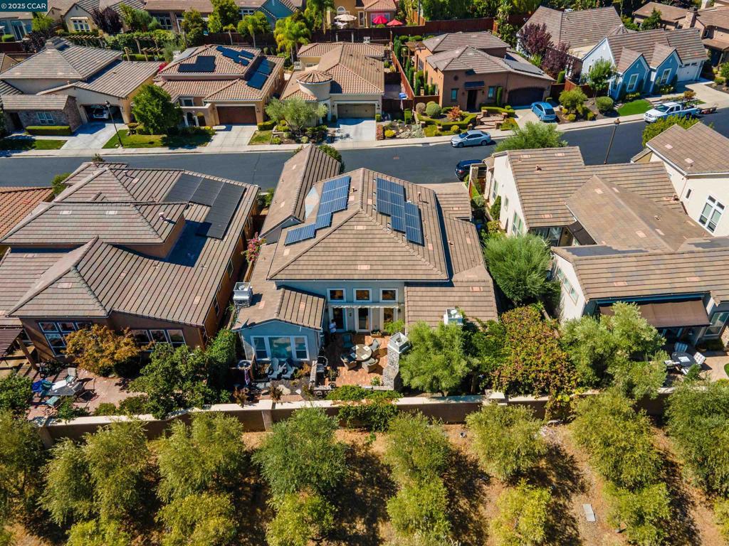 TRILOGY VINEYARDS - Residential