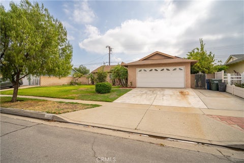 Photo of 1428 S farber Avenue, Glendora, CA 91740 (MLS # CV26196136)