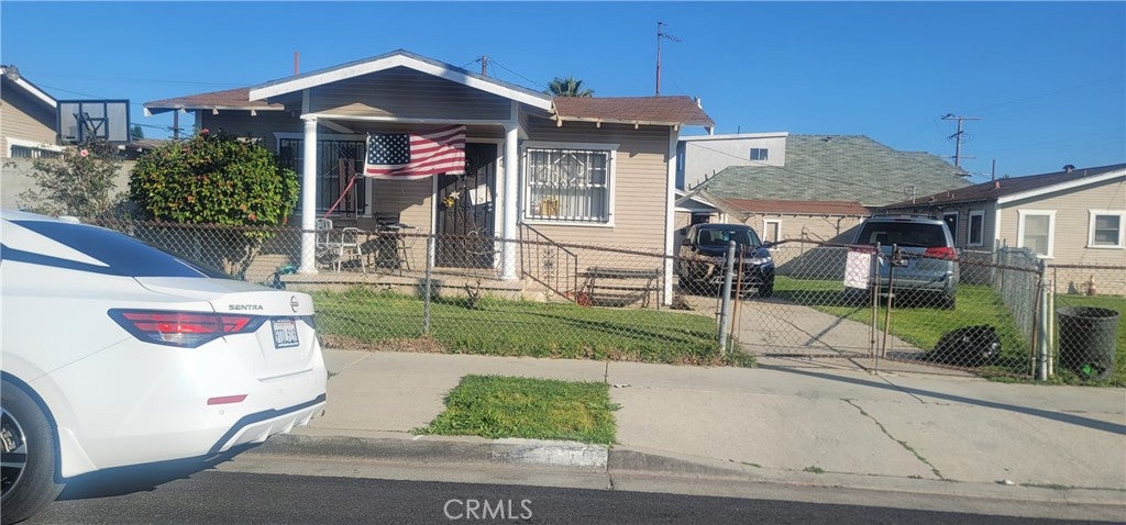 1211 W 105th Street