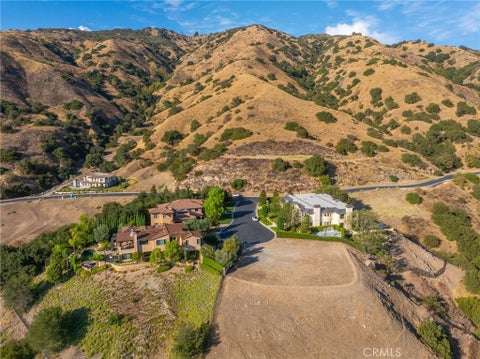 Photo of 662 Oakhill Drive, Glendora, CA 91741 (MLS # CV26200828)