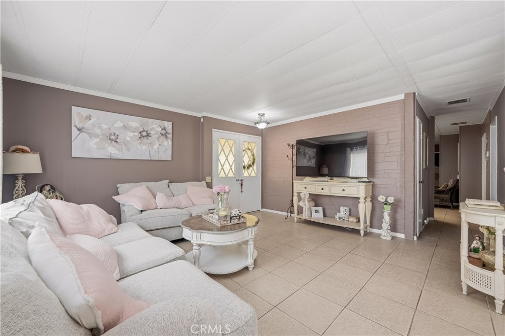 12400 Cypress 11