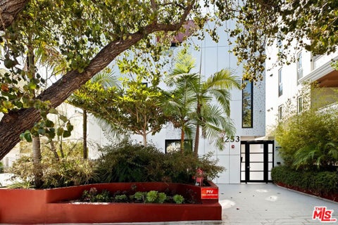 Photo of 1253 N Sweetzer Avenue #5, West Hollywood, CA 90069 (MLS # 26991961)