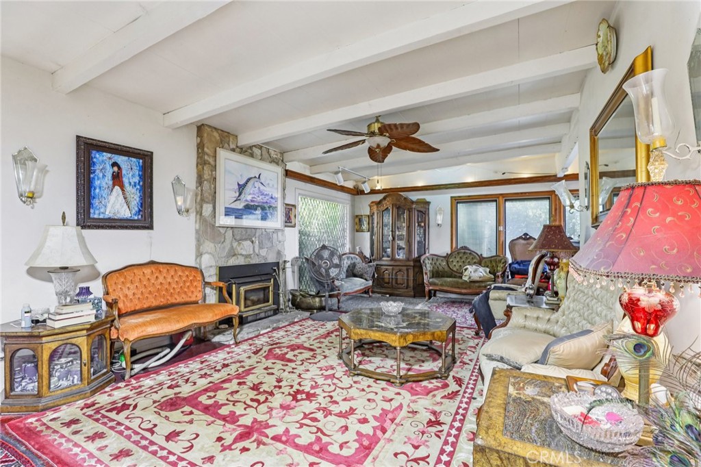 96 Rockinghorse Road