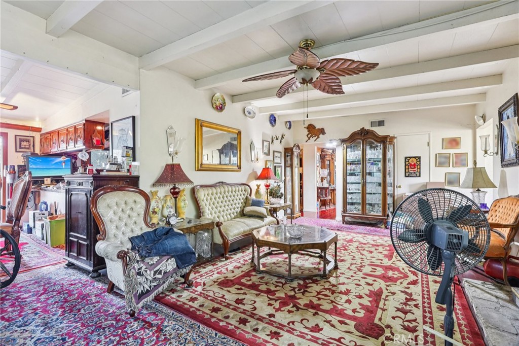 96 Rockinghorse Road