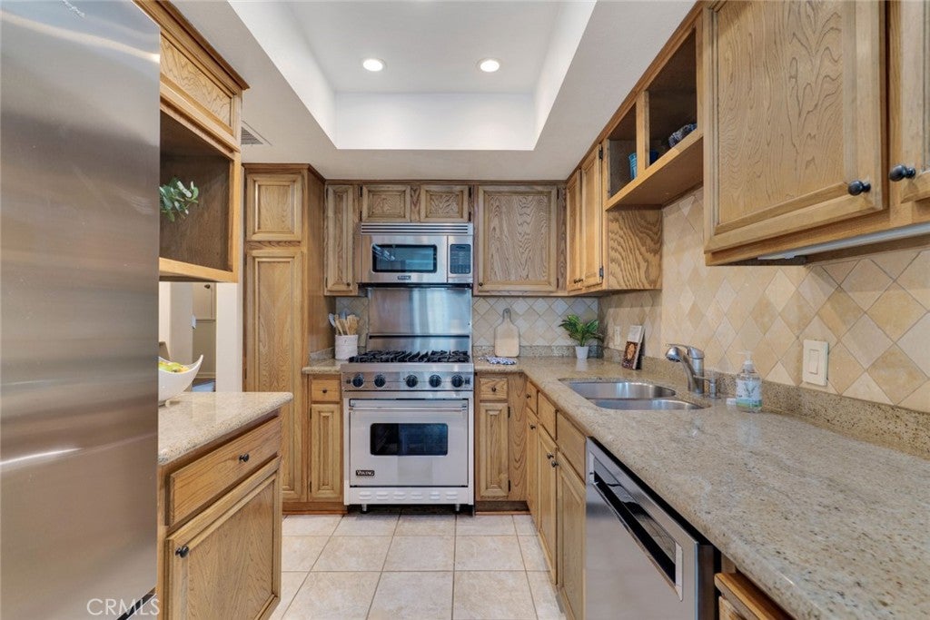 1008 W Riverside Drive 34