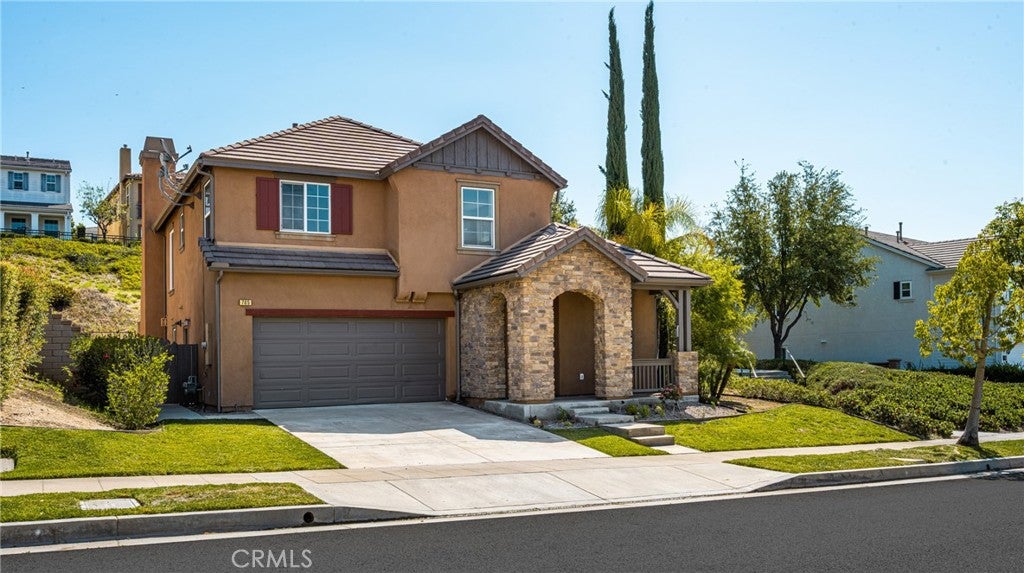 705 E Lemon Swirl DR