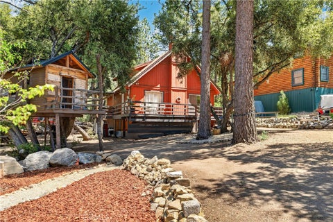 Photo of 1908 Teton Way, Pine Mountain Club, CA 93222 (MLS # SR26122157)