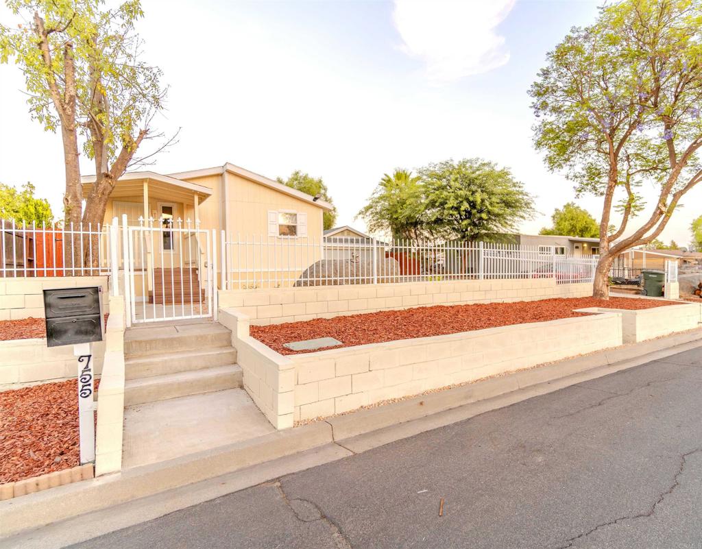 755 Paul Ct. Court