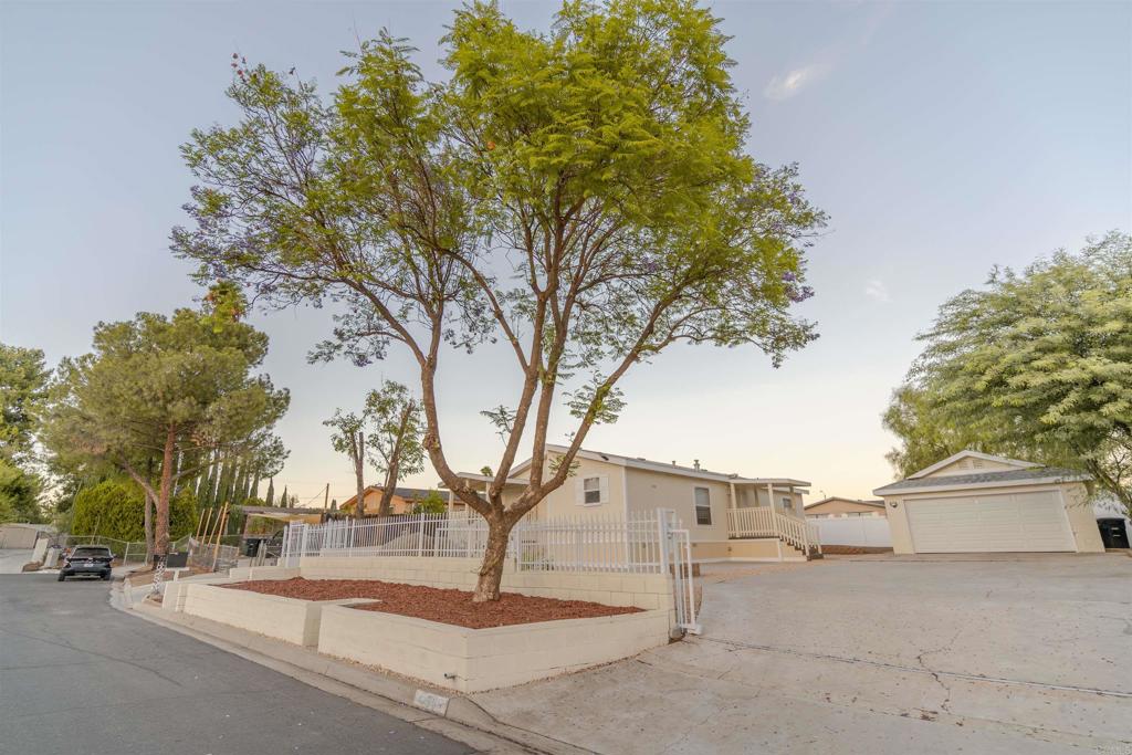 755 Paul Ct. Court