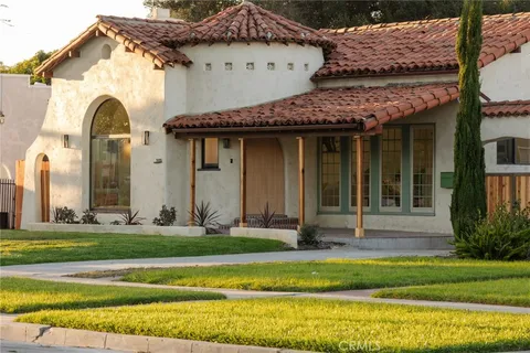 1935 W 76th Street, Los Angeles, CA 90047 - MLS#: DW25229404