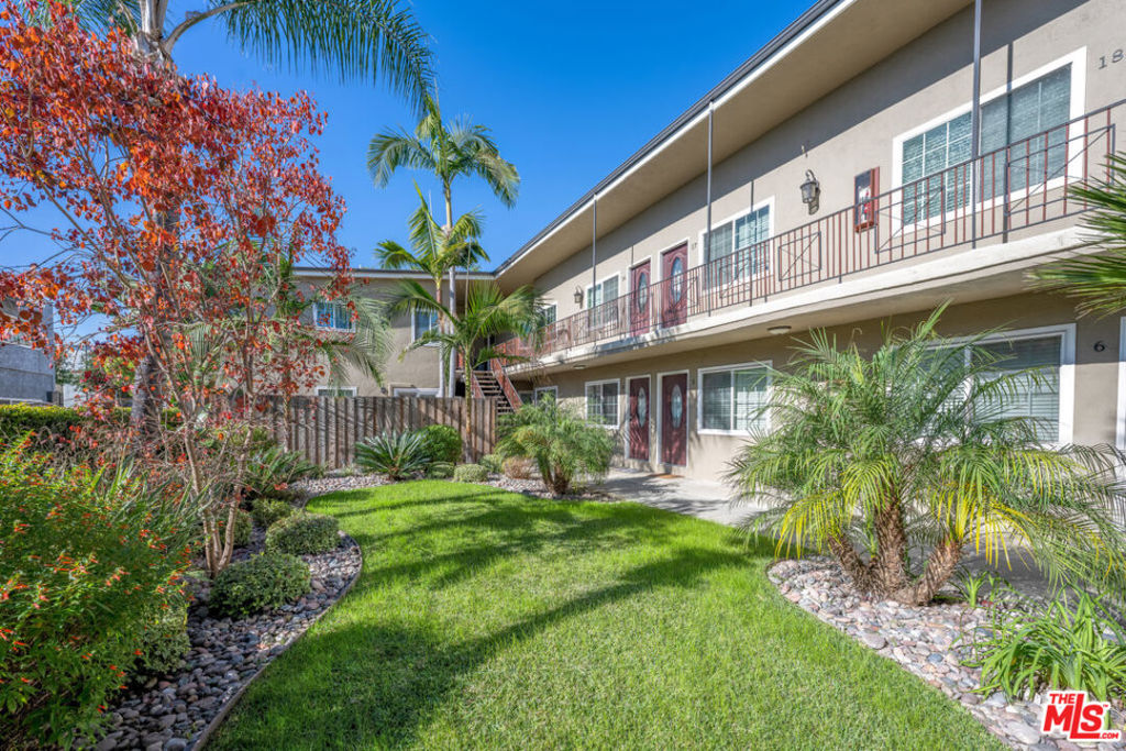 Properties 2 276 S Sierra Madre Boulevard