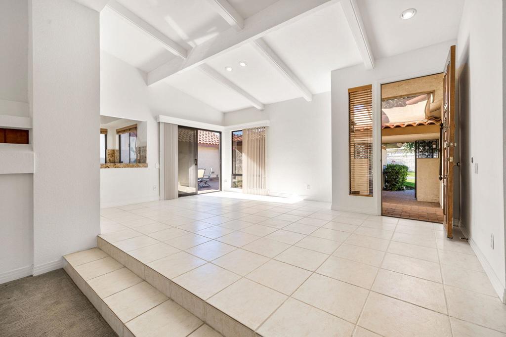 Los Lagos - Residential