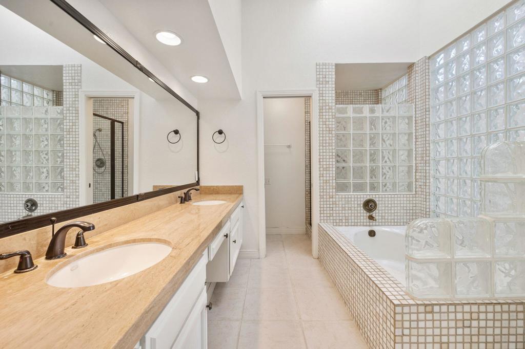 Los Lagos - Residential