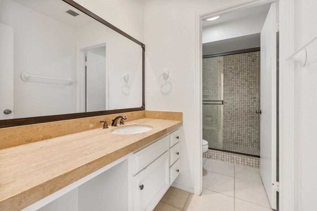 Los Lagos - Residential