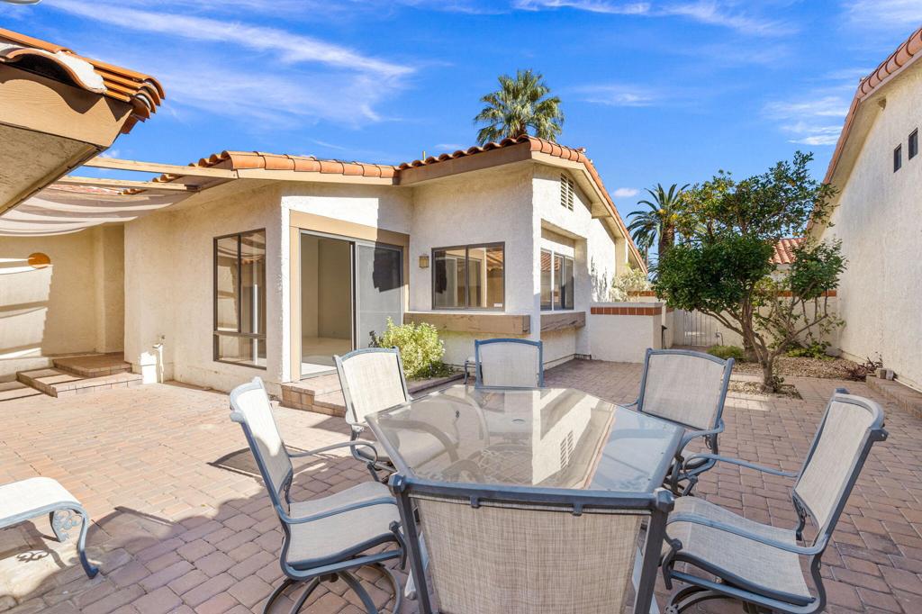 Los Lagos - Residential