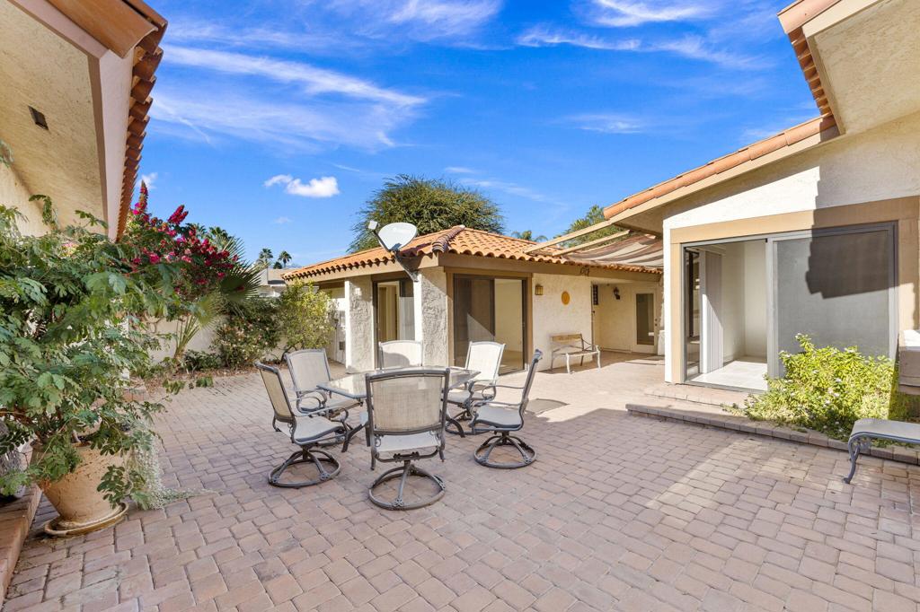 Los Lagos - Residential