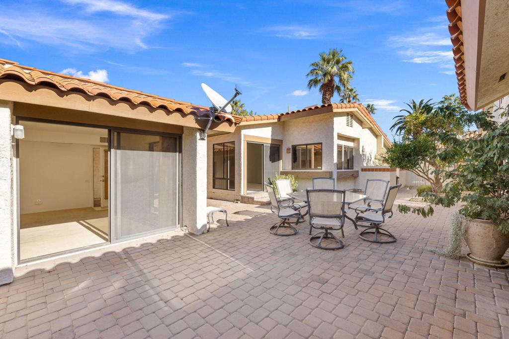 Los Lagos - Residential