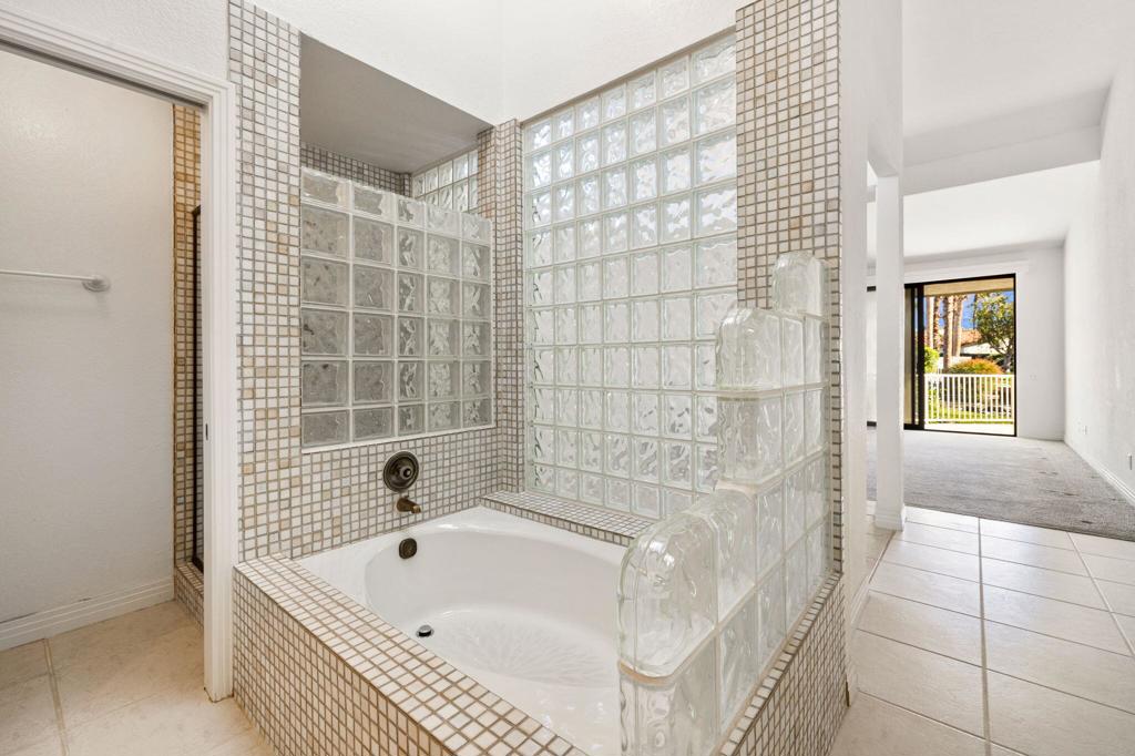 Los Lagos - Residential