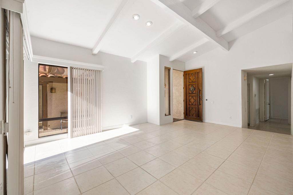 Los Lagos - Residential