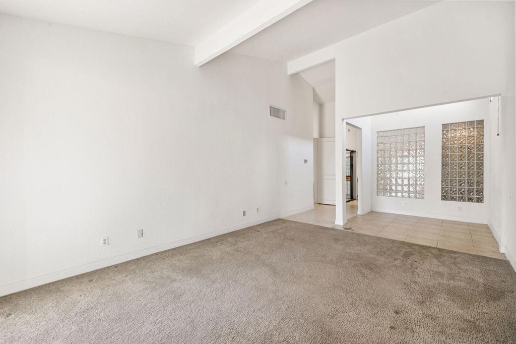 Los Lagos - Residential