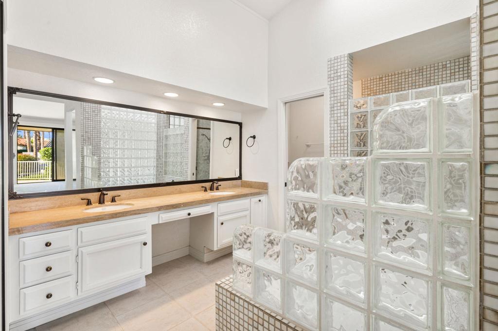 Los Lagos - Residential