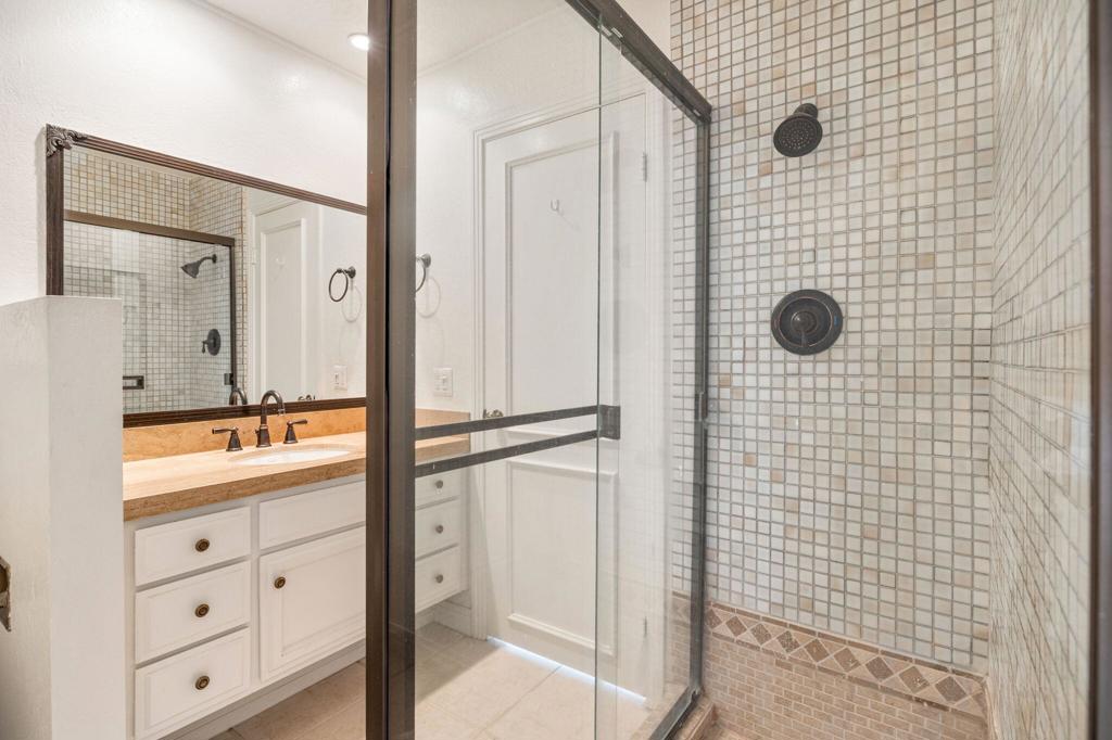 Los Lagos - Residential