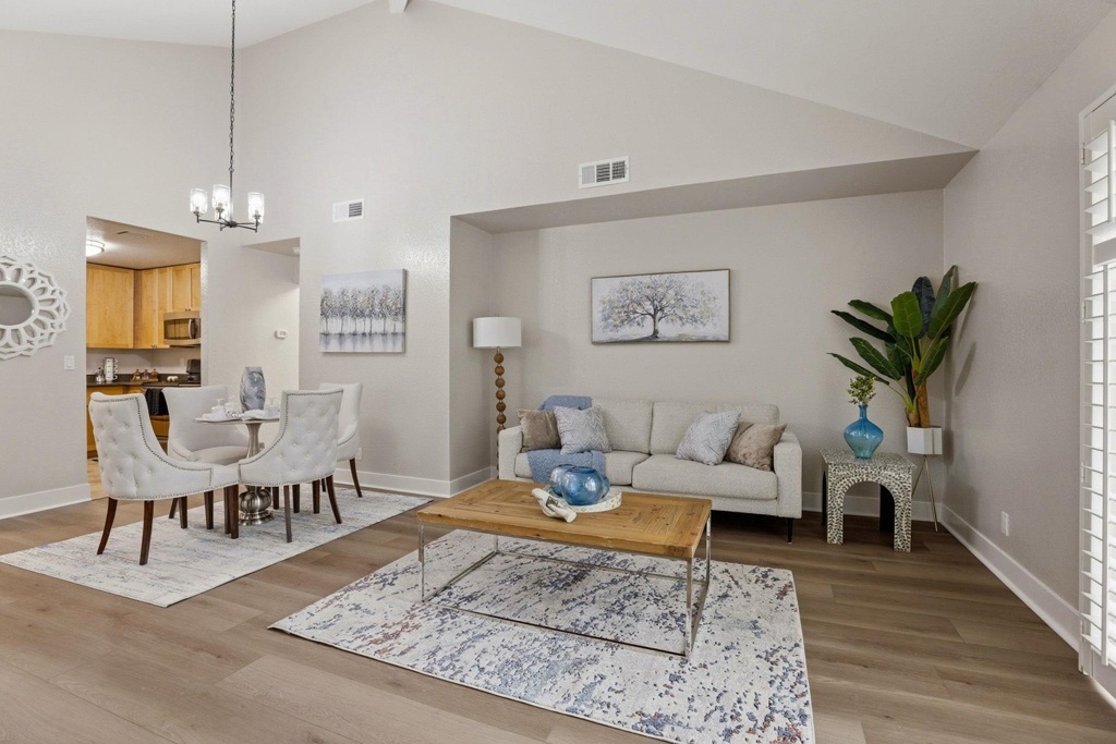 309 309 S Overlook Dr