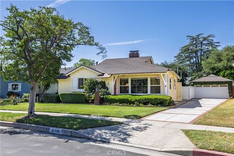 11750 Hatteras St Valley Village CA 91607