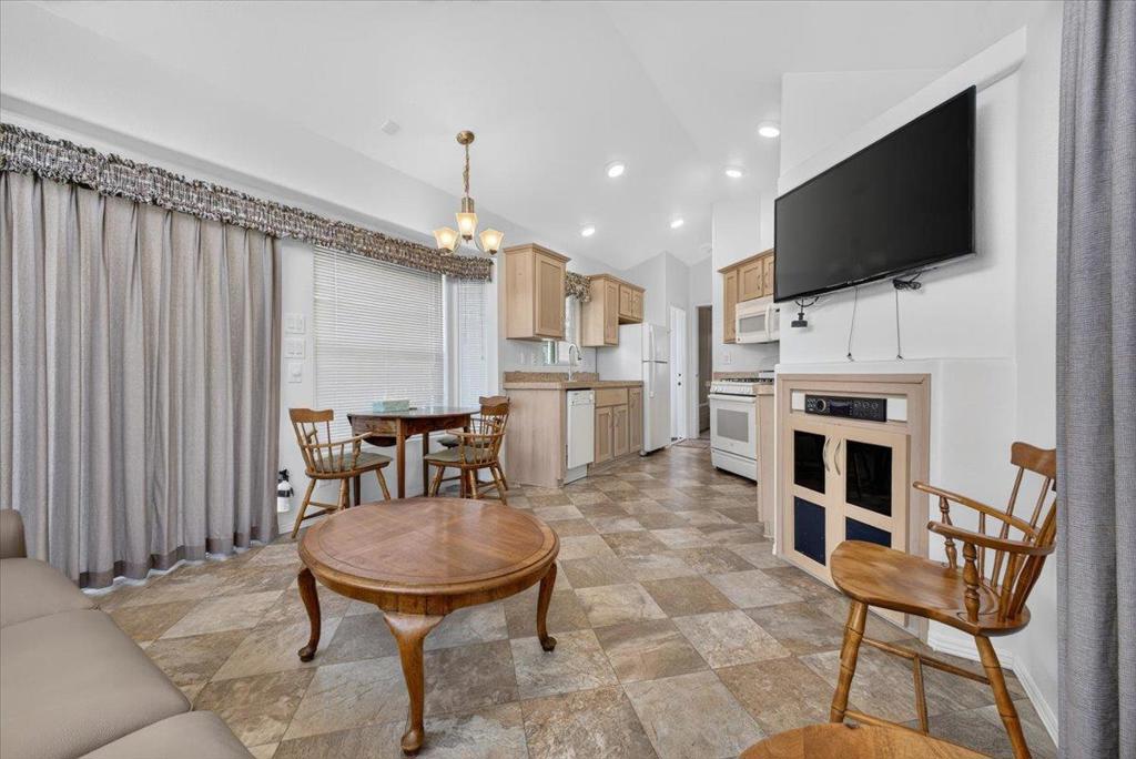 835 Kimball Avenue 2