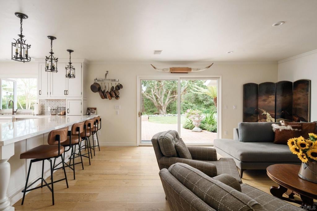 6055 Lago Lindo