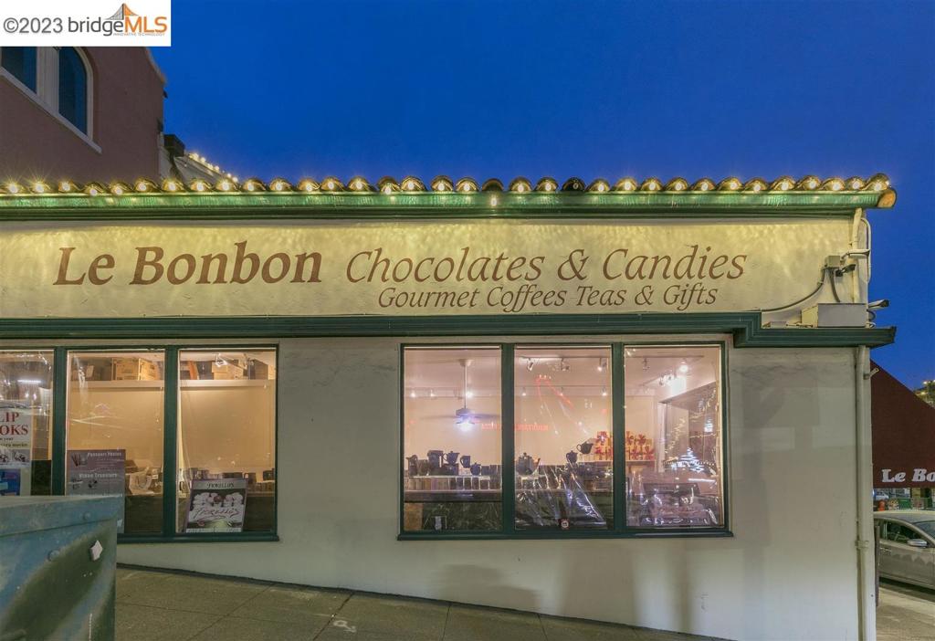 MONTCLAIR - Residential