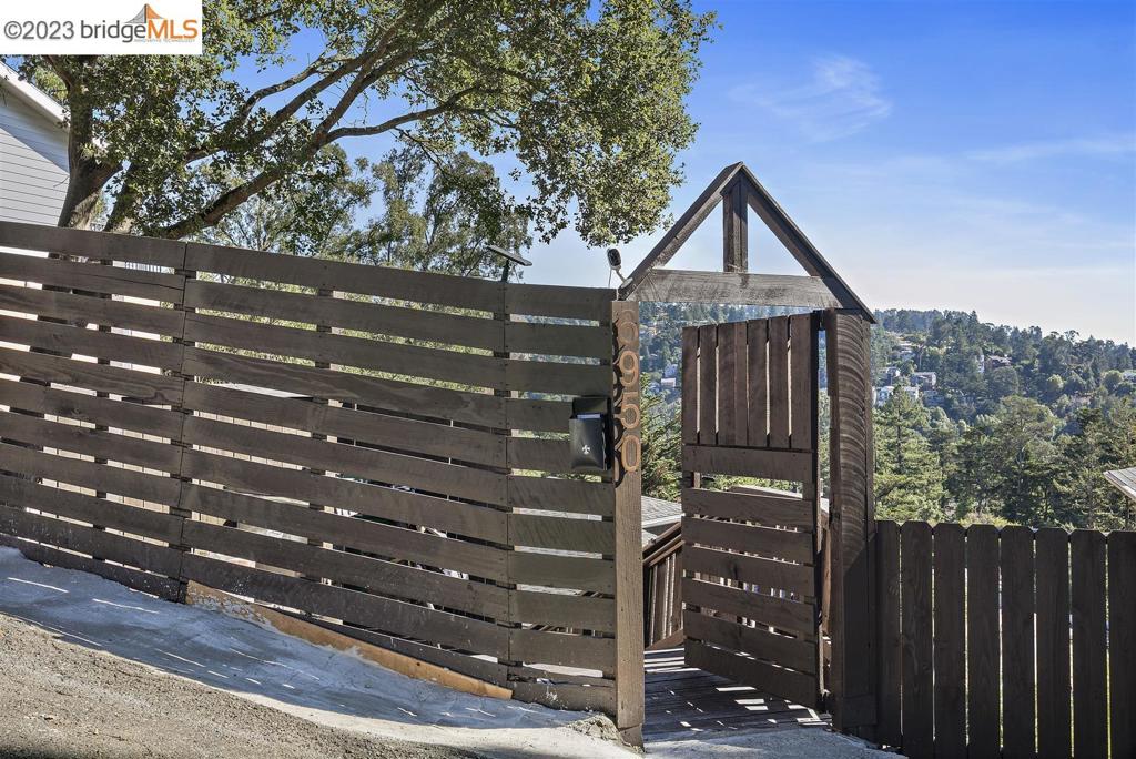 MONTCLAIR - Residential