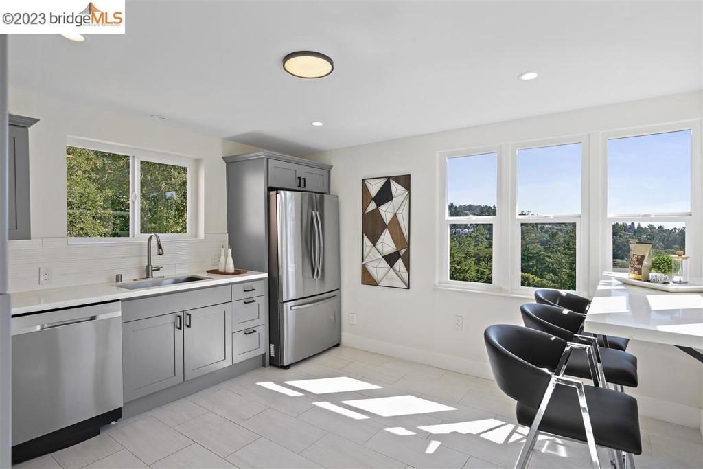 MONTCLAIR - Residential