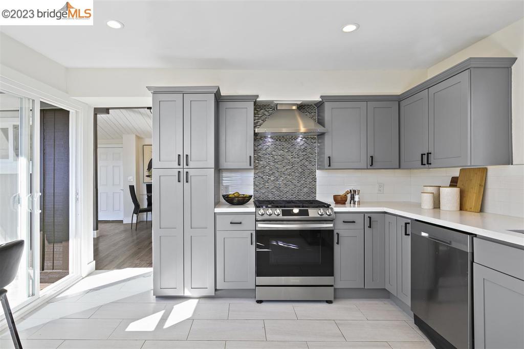 MONTCLAIR - Residential