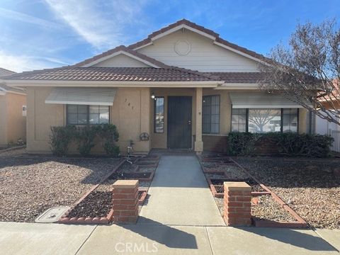 Photo of 743 VIA LINDA Drive, Hemet, CA 92545 (MLS # SW26037697)