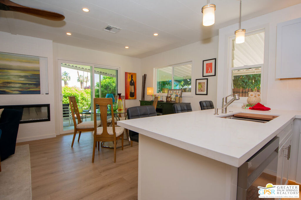 Date Palm Country Cl - Manufactured In Park