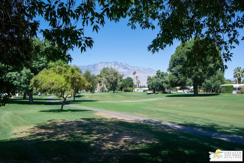 Date Palm Country Cl - Manufactured In Park