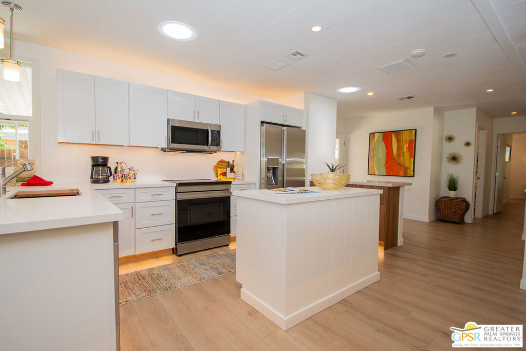 Date Palm Country Cl - Manufactured In Park