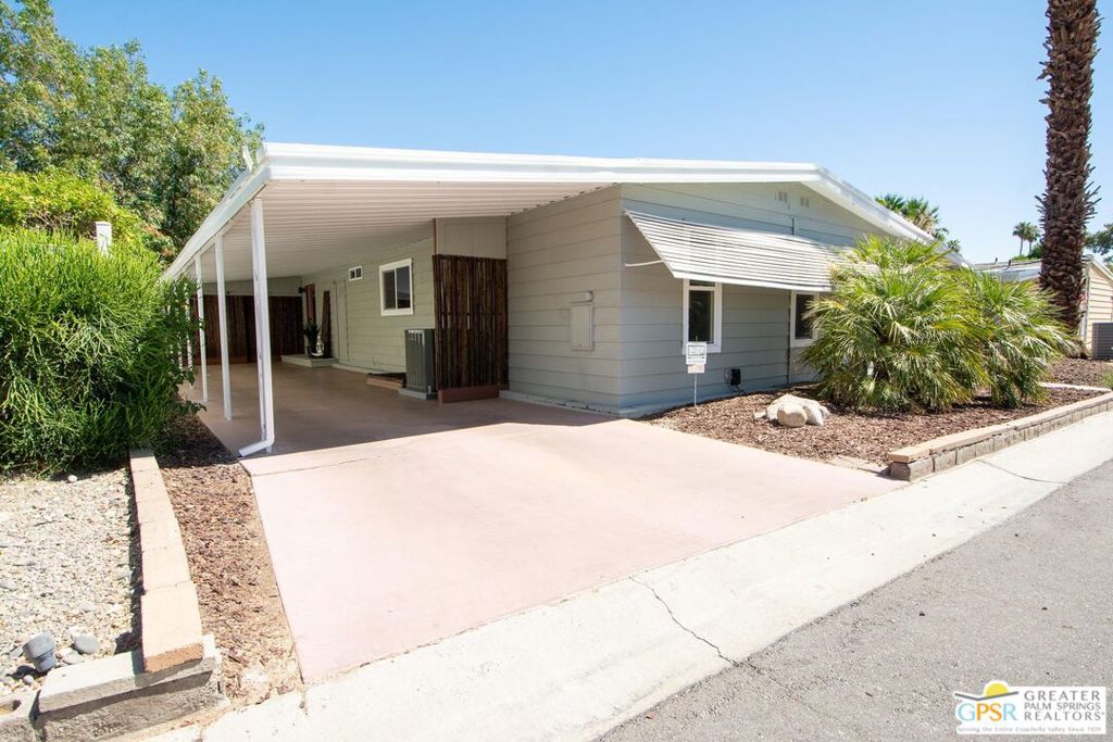 Date Palm Country Cl - Manufactured In Park