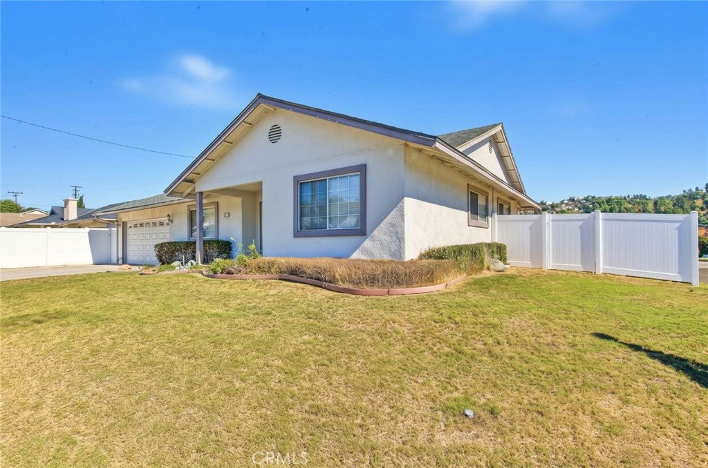 2740 Sunbright