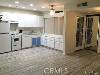 FORD FOUNTAINS - Residential Lease