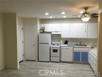 MUST BE 55 AND OVER. DOWN STAIRS CLOSE TO FRONT ENTRANCE FACING NORTH AND HAS A VERY LARGE PRIVATE PATIO CLOSE TO THE MAIL BOXES AND THIS ONE STANDS APART FROM THE OTHER CONDOS. THE OWNERS SPARED NO EXPENSE. BRAND NEW STOVE, COUNTER TOPS THE BATHROOM LOOKS LIKE A DREAM. LOTS OF STORAGE, NEW WINDOWS, NEW FLOORING IT IS JUST AMAZING. PURCHASE A MURPHY BED AND YOU HAVE A VERY LARGE LIVING ROOM WITH LOTS OF CLOSET SPACE THAT OPENS TO AN INCREDIBLE KITCHEN. SECURITY GATED AND ALSO JUST ACROSS FROM THE PARK AND BEST OF ALL RIGHT DOWN THE WAY FROM FULLERTON'S NEWER COMMUNITY CENTER, THE BUS STOP, THERE IS A POOL THERE FOR LAP SWIMMING AND LOTS OF ACTIVITIES. WALK TO ST. MARY'S CHURCH. THE FULLERTON LIBRARY IS ALSO ACROSS THE STREET! YOU HAVE IT ALL HERE AND THE LOCATION IS JUST MINUTES FROM WHERE YOU WANT TO BE. DOWN STAIRS WITH A WALK IN SHOWER! JUST PICTURE PERFECT MOVE IN READY. MUST BE OVER 55 YEARS OF AGE!!